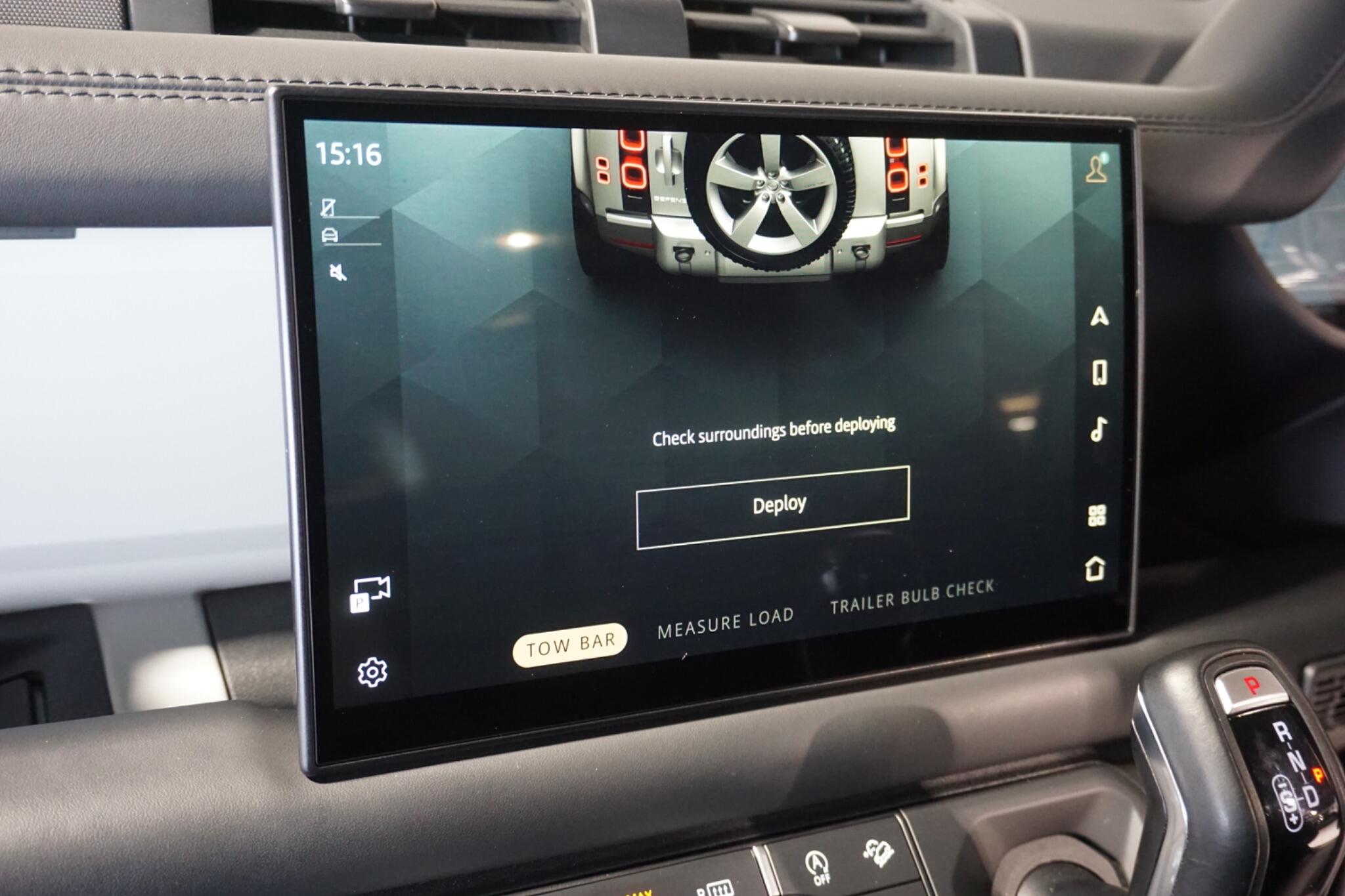 Land Rover Defender 90 3.0 D300 MHEV X-Dynamic HSE Hard Top SUV 3dr Diesel Auto 4WD SWB Euro 6 (s/s) (300 ps)